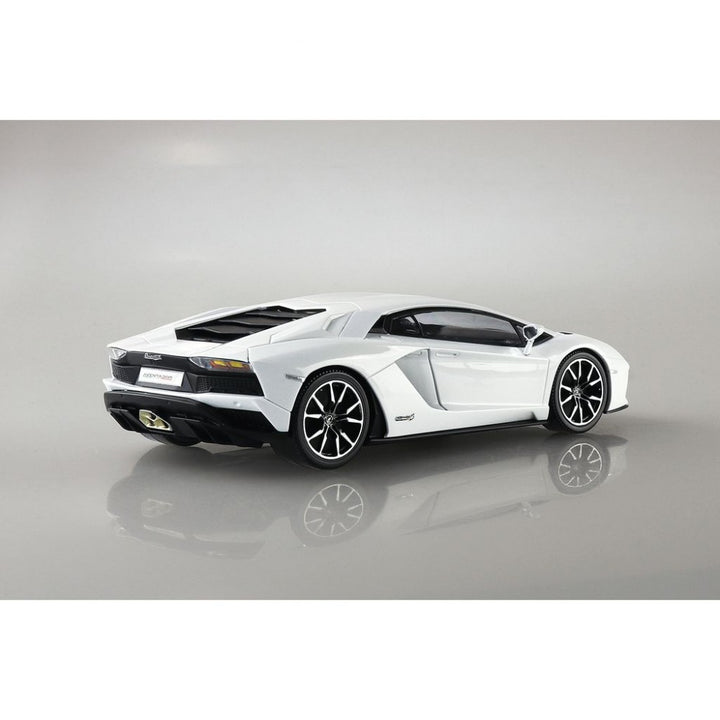 1/32 Lamborghini Aventador S Pearl white_3