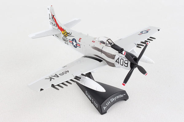 1/110 A1H Skyraider   Papoose Flight