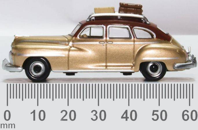 Oxford - 1/87 Desoto Suburban 1946