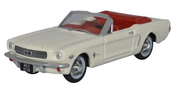 1/87 1965 Ford Mustang Convertible Wimbledon White