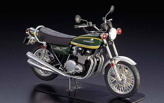 Aoshima - 1/12 KAWASAKI 900 SUPER FOUR