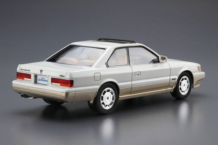 Aoshima - 1/24 NISSAN UF31 LEOPARD Ultima V30Twincam Turbo '90