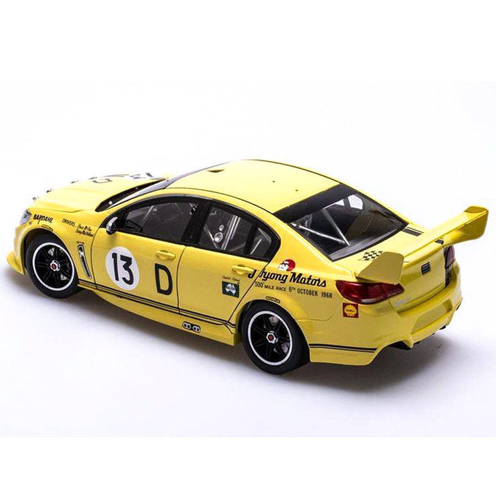 Biante - 1/18 Holden VF Commodore Supercar