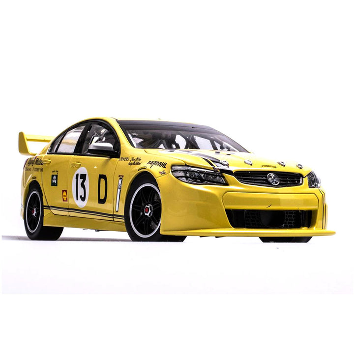 Biante - 1/18 Holden VF Commodore Supercar