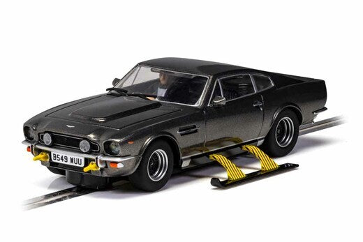 JAMES BOND ASTON MARTIN V8  THE LIVING DAYLIGHTS