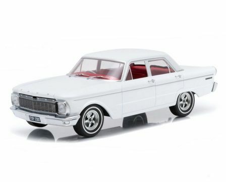 1/18 XP Falcon Sedan White 65 Sealed Body