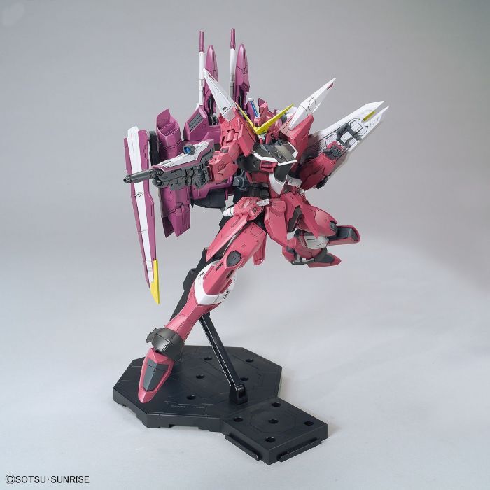 MG 1/100 JUSTICE GUNDAM_5