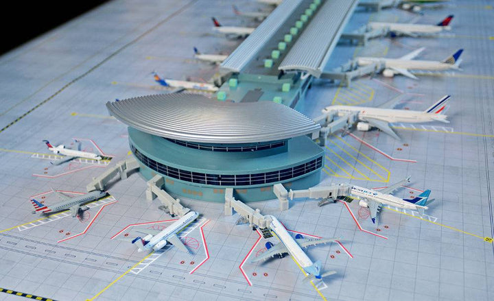 Gemini Jets - 1/400 Scale Deluxe Airport Terminal  w/ Double Rotundas