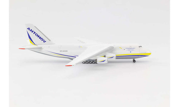 1/500 Antonov AN124