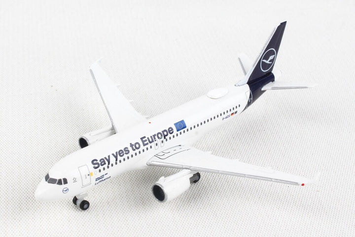 Herpa - 1/500 Airbus A320 Lufthansa "Say Yes to  Europe" "Sindelfingen"