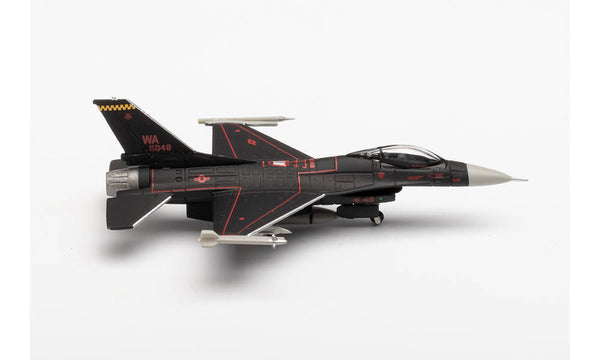 1/200 US Air Force Lockheed Martin F16C Fighting Falcon  64th Aggressor Squadron Nellis Air Base I