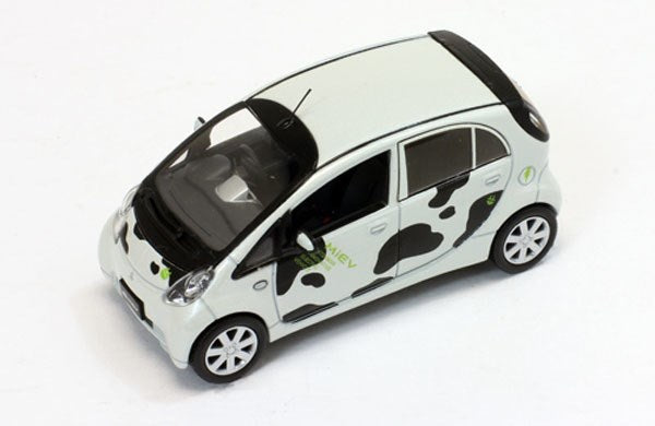 1/43 MITSUBISHI Moo Moo Edition 2012