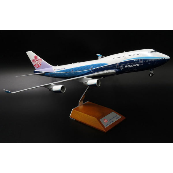 1/200 B747400 ChinaA/lines D/Liner Liv