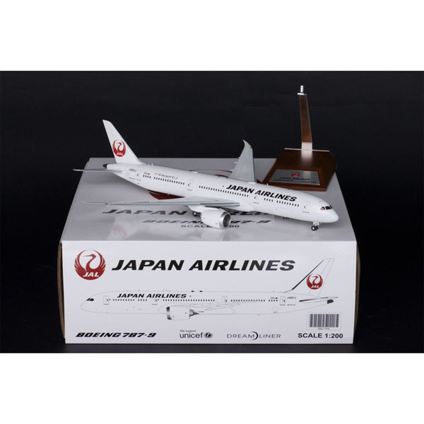 1/200 B7879 JAL JA861J w/Stand