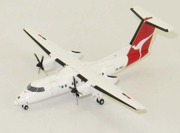 1/200 Dash8100 Qantas New Zealand