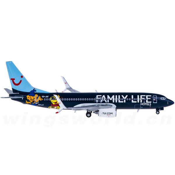 1/400 B737800s Jetairfly Family Life