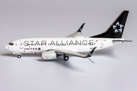 1/400 United Airlines Boeing 737700/w N13720 Star Alliance c/s; with Scimitar Winglets