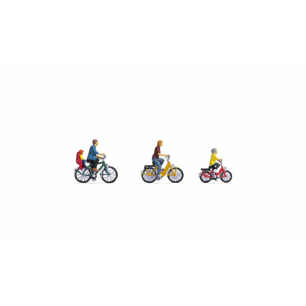 HO Family On A Bike Ride