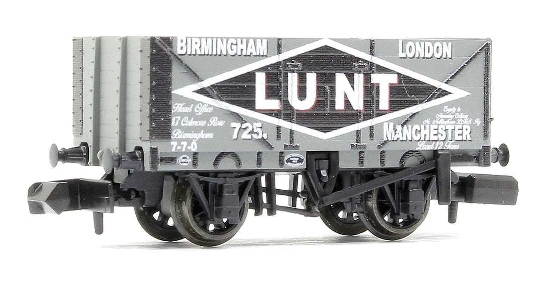 N RTR 9ft 7 Plank Open Wagon Lunt