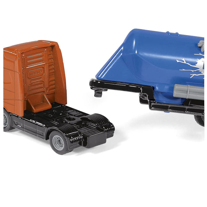 Siku - 1:87 Volvo Truck with Silo Trailer