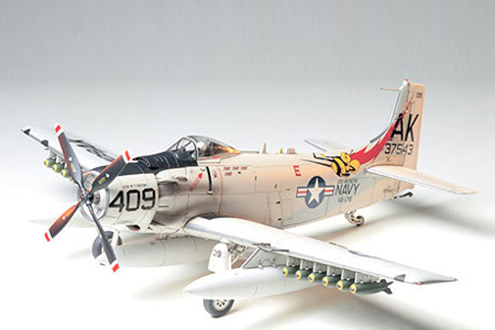 Tamiya - 1/48 Douglas A-1H Skyraider USN