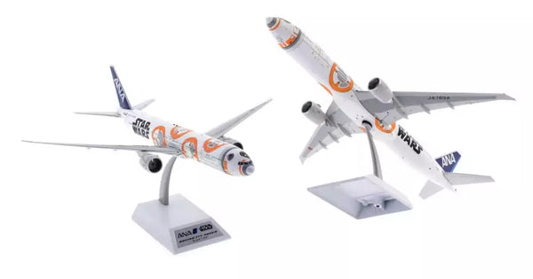 1/200 ANA Boeing 777300ER JA789A Star Wars BB8