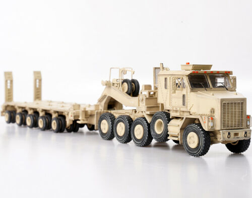 1/72  M1070 Heavy Equipment Transporter Desert color